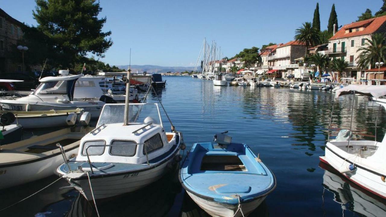 Schoenes Ferienhaus Direkt Am Meer Stomorska Luaran gambar