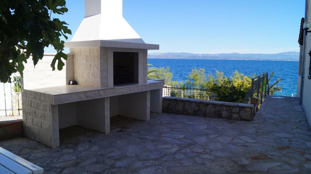 Schoenes Ferienhaus Direkt Am Meer Stomorska Luaran gambar