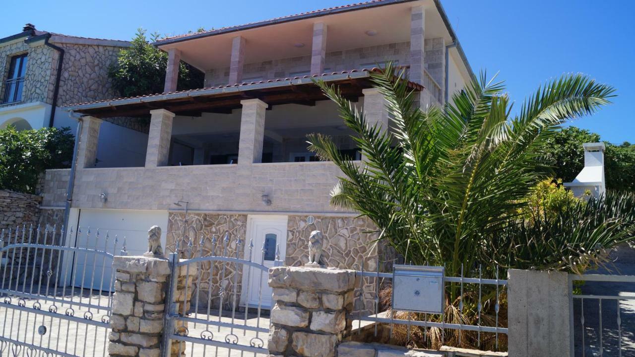 Schoenes Ferienhaus Direkt Am Meer Stomorska Luaran gambar