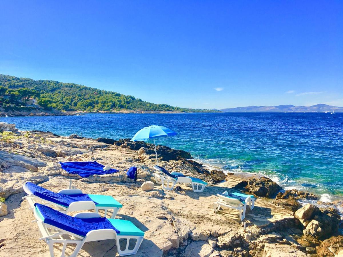 Schoenes Ferienhaus Direkt Am Meer Stomorska Luaran gambar